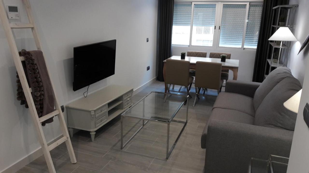 Guesting Velazquez Apartment กาดิซ ภายนอก รูปภาพ