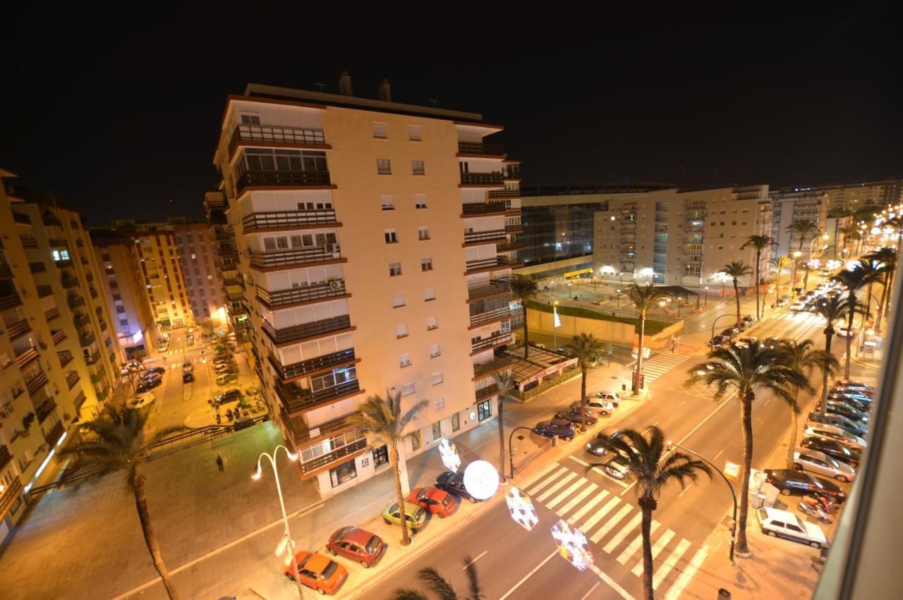 Guesting Velazquez Apartment กาดิซ ภายนอก รูปภาพ